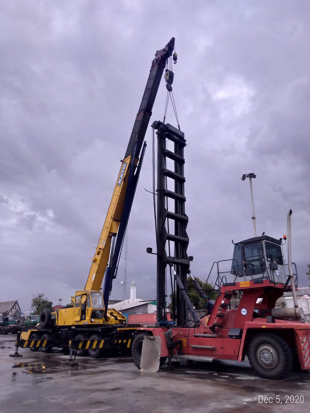 Port Handling & Lifting Operations